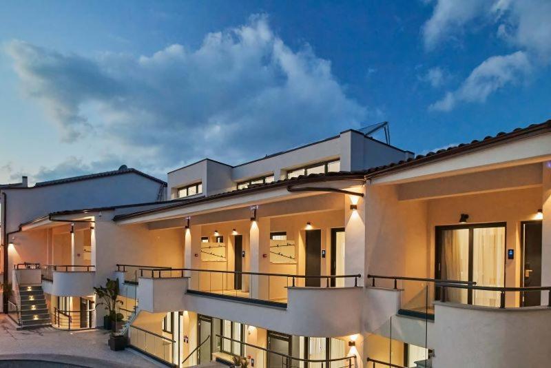 Melite Luxury Rooms & Apartments 帕利乌里翁 外观 照片